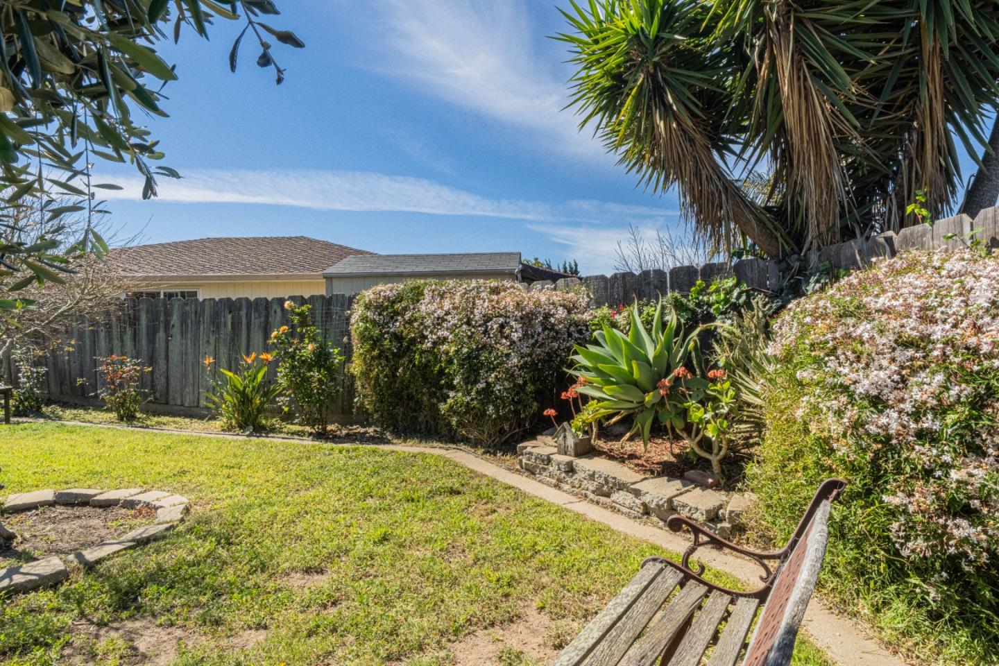 Detail Gallery Image 24 of 28 For 1519 Los Altos Way, Salinas,  CA 93906 - 3 Beds | 2 Baths