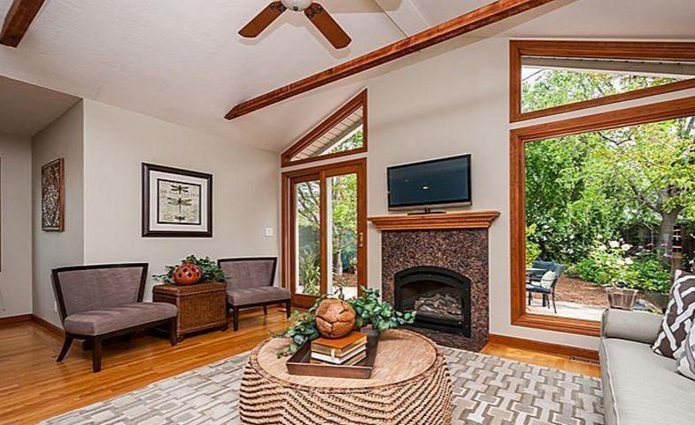 Detail Gallery Image 6 of 18 For 2961 South Ct, Palo Alto,  CA 94306 - 4 Beds | 3 Baths