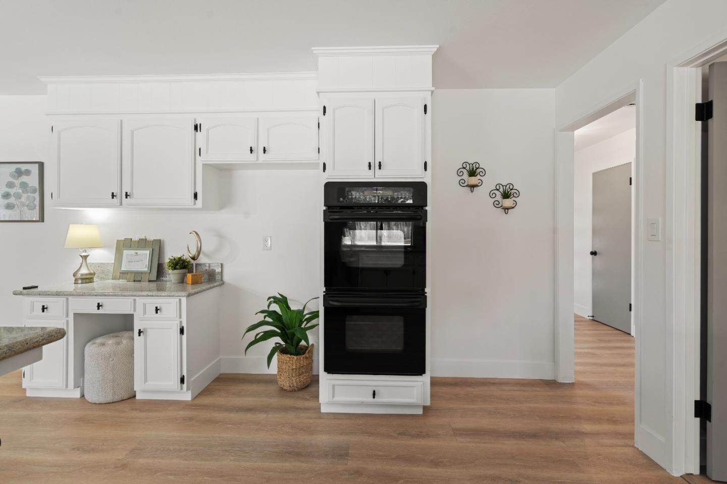 Detail Gallery Image 12 of 36 For 1941 Memorial Dr, Hollister,  CA 95023 - 3 Beds | 2/1 Baths