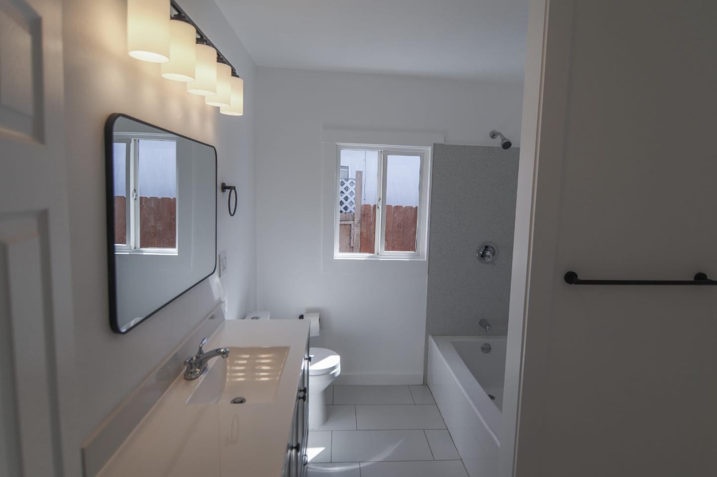 Detail Gallery Image 19 of 27 For 7114 Halliday, Oakland,  CA 94605 - 3 Beds | 1/1 Baths