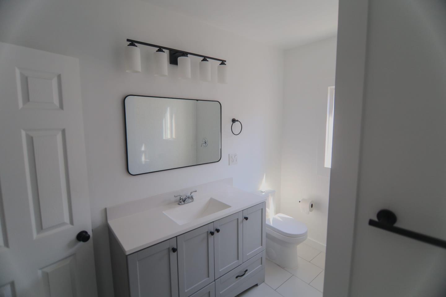 Detail Gallery Image 7 of 27 For 7114 Halliday, Oakland,  CA 94605 - 3 Beds | 1/1 Baths