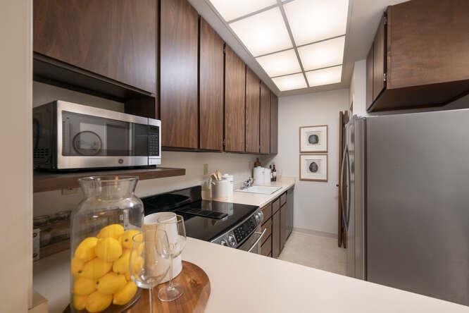 Detail Gallery Image 8 of 16 For 1515 Floribunda Ave #309,  Burlingame,  CA 94010 - 1 Beds | 1 Baths
