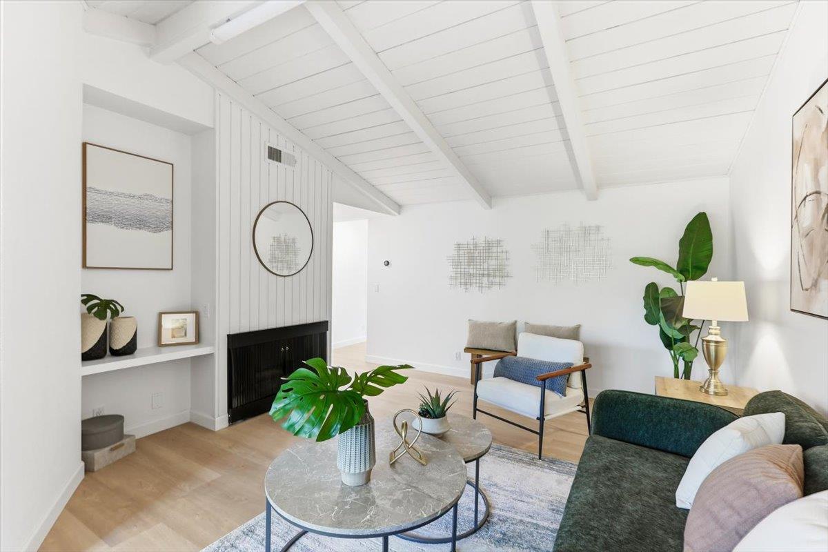 Detail Gallery Image 2 of 40 For 14347 Saratoga Ave #B,  Saratoga,  CA 95070 - 2 Beds | 2 Baths