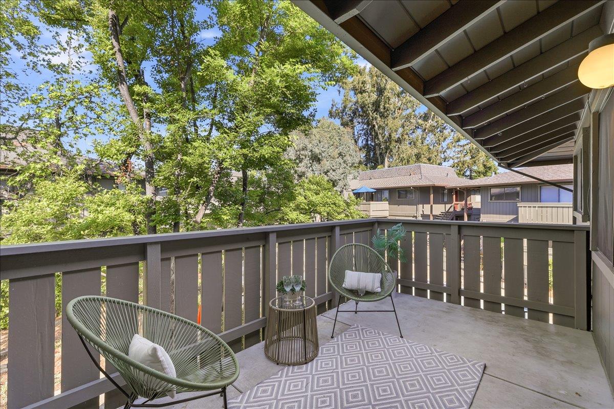 Detail Gallery Image 21 of 40 For 14347 Saratoga Ave #B,  Saratoga,  CA 95070 - 2 Beds | 2 Baths