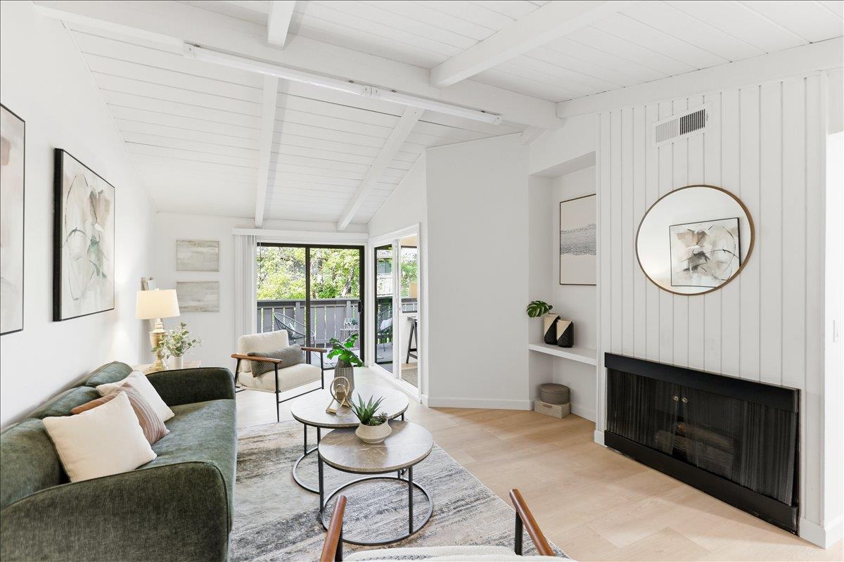 Detail Gallery Image 3 of 40 For 14347 Saratoga Ave #B,  Saratoga,  CA 95070 - 2 Beds | 2 Baths