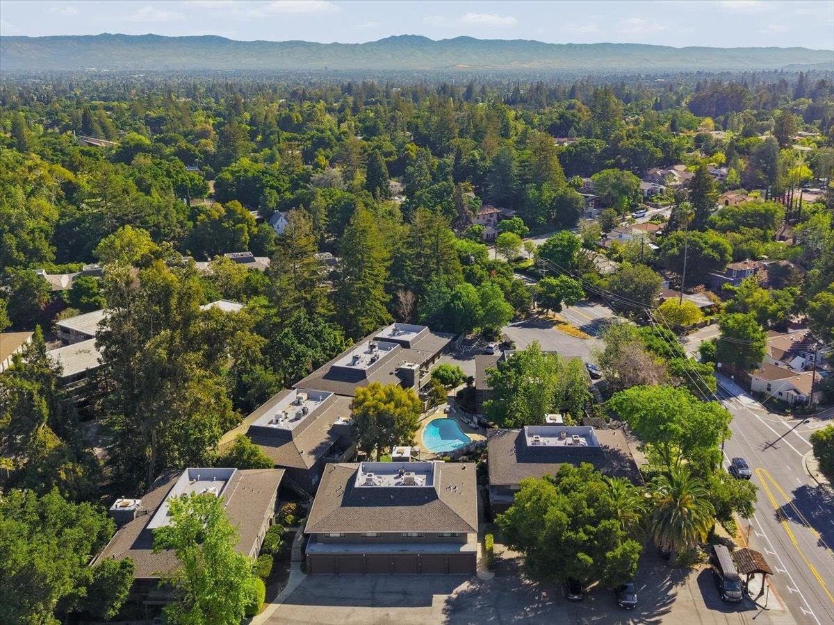 Detail Gallery Image 36 of 40 For 14347 Saratoga Ave #B,  Saratoga,  CA 95070 - 2 Beds | 2 Baths