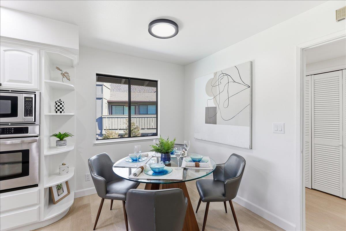 Detail Gallery Image 6 of 40 For 14347 Saratoga Ave #B,  Saratoga,  CA 95070 - 2 Beds | 2 Baths