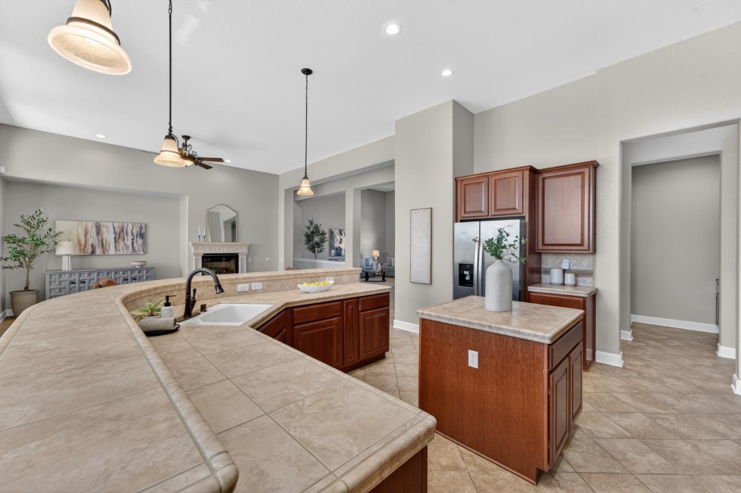 Detail Gallery Image 16 of 90 For 941 Wagon Wheel Ln, Lincoln,  CA 95648 - 3 Beds | 3/1 Baths