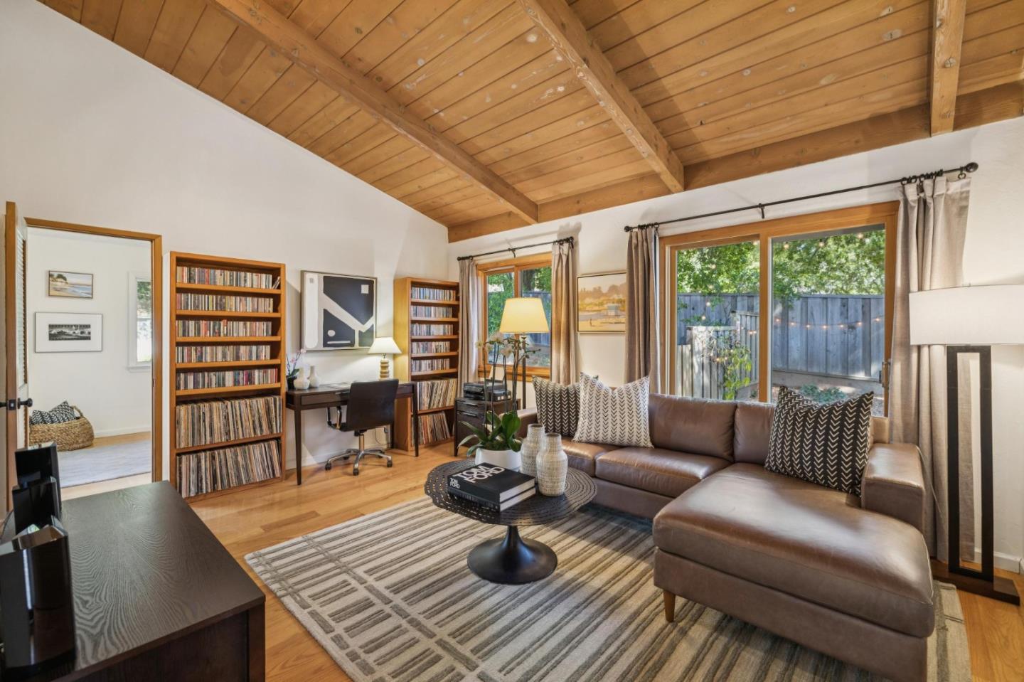 Detail Gallery Image 20 of 40 For 665 W Glen Way, Woodside,  CA 94062 - 3 Beds | 2 Baths