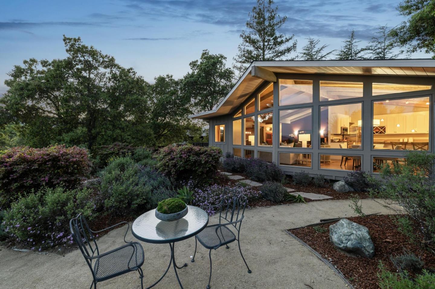 Detail Gallery Image 33 of 40 For 665 W Glen Way, Woodside,  CA 94062 - 3 Beds | 2 Baths