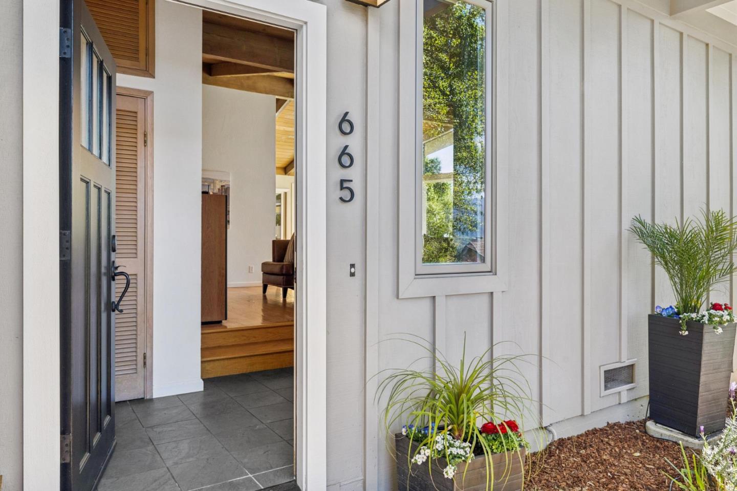 Detail Gallery Image 7 of 40 For 665 W Glen Way, Woodside,  CA 94062 - 3 Beds | 2 Baths