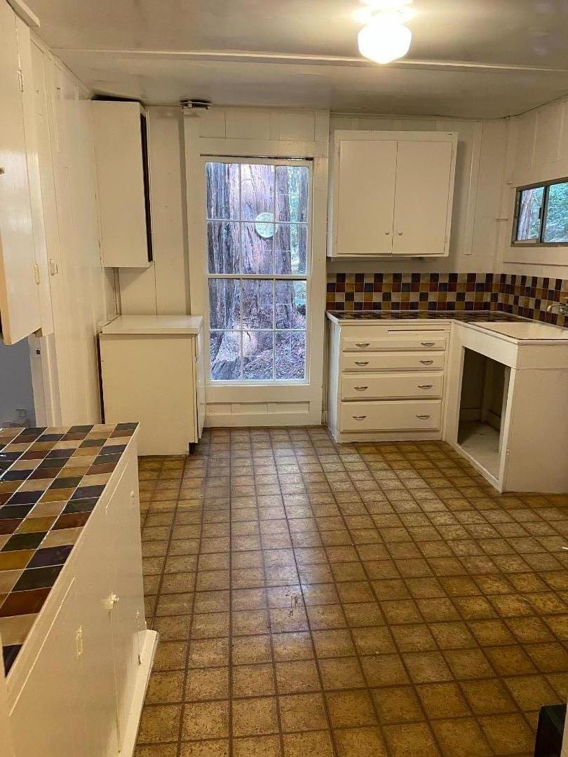 Detail Gallery Image 8 of 14 For 155 Native Sons Rd, Woodside,  CA 94062 - 1 Beds | 1 Baths