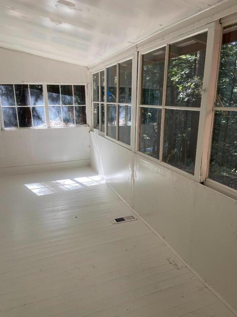 Detail Gallery Image 9 of 14 For 155 Native Sons Rd, Woodside,  CA 94062 - 1 Beds | 1 Baths