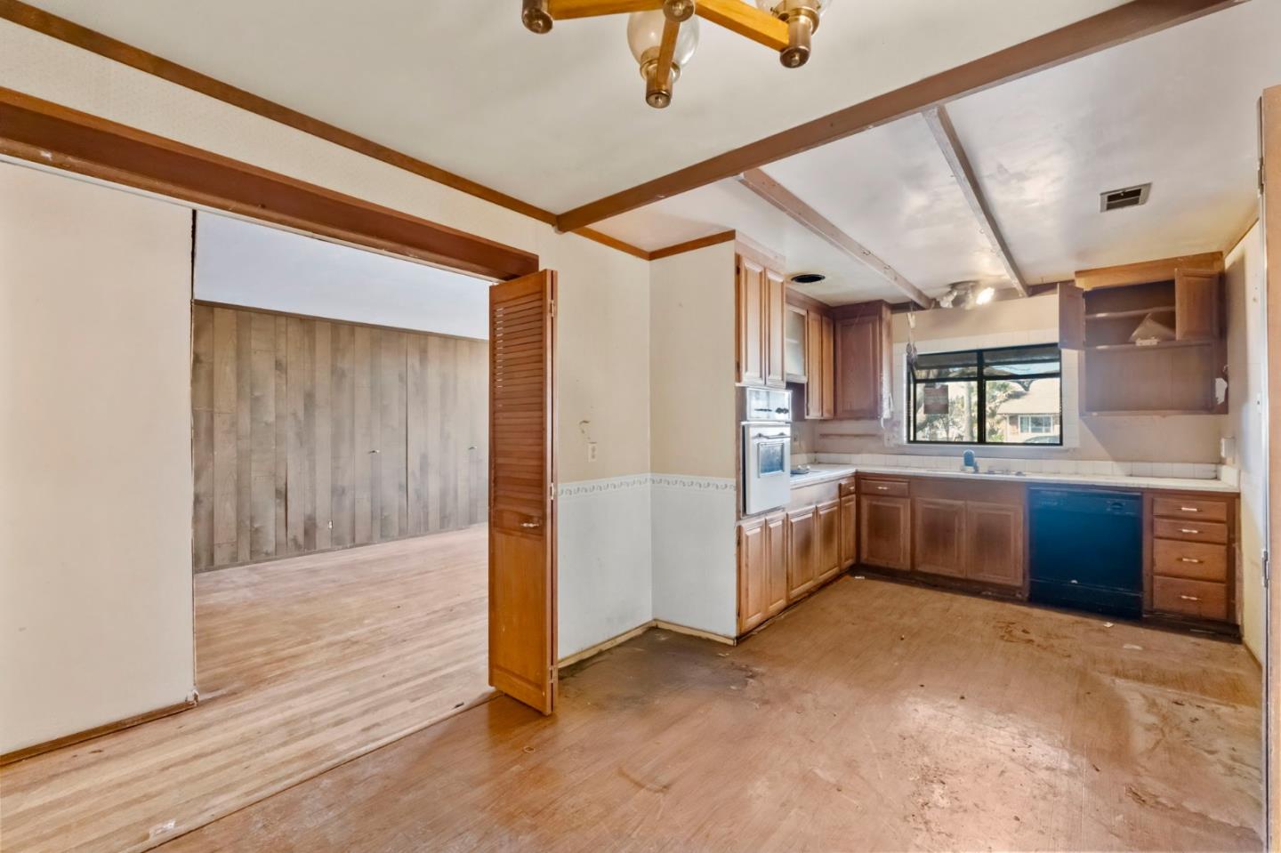 Detail Gallery Image 11 of 33 For 2736 Twin Oaks Ln, San Jose,  CA 95127 - 3 Beds | 2 Baths