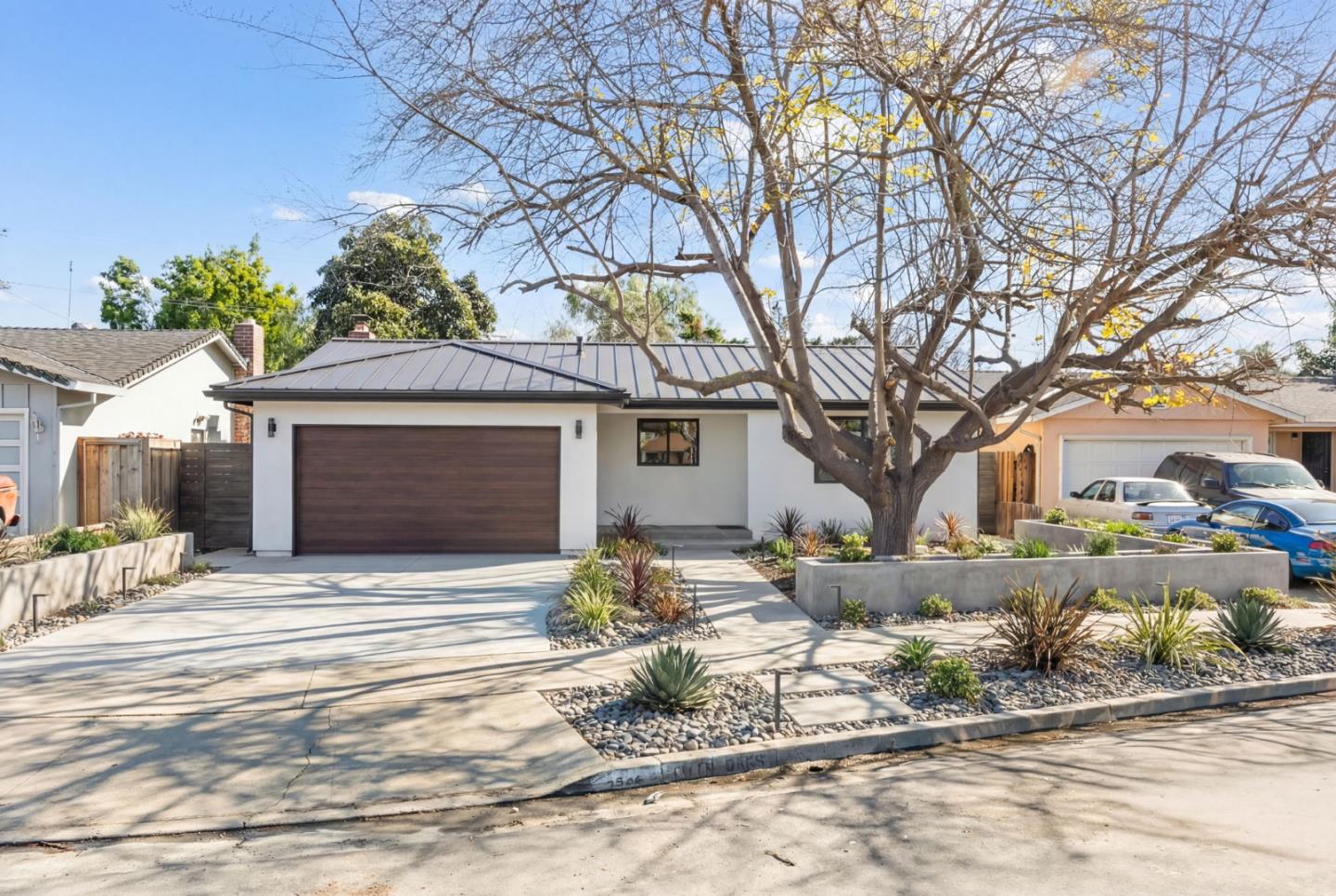 Detail Gallery Image 2 of 33 For 2736 Twin Oaks Ln, San Jose,  CA 95127 - 3 Beds | 2 Baths