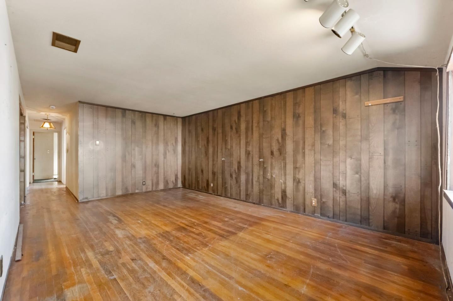 Detail Gallery Image 5 of 33 For 2736 Twin Oaks Ln, San Jose,  CA 95127 - 3 Beds | 2 Baths