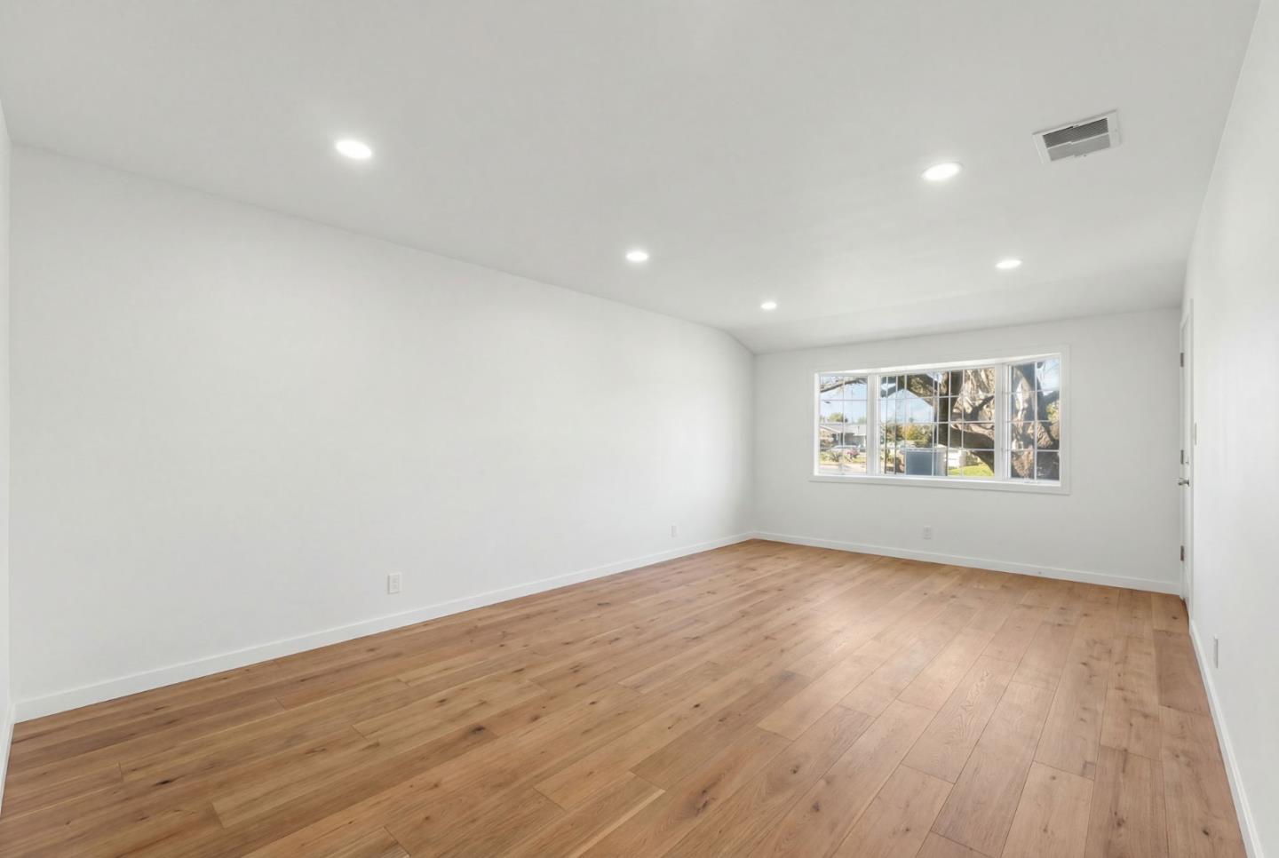 Detail Gallery Image 7 of 33 For 2736 Twin Oaks Ln, San Jose,  CA 95127 - 3 Beds | 2 Baths