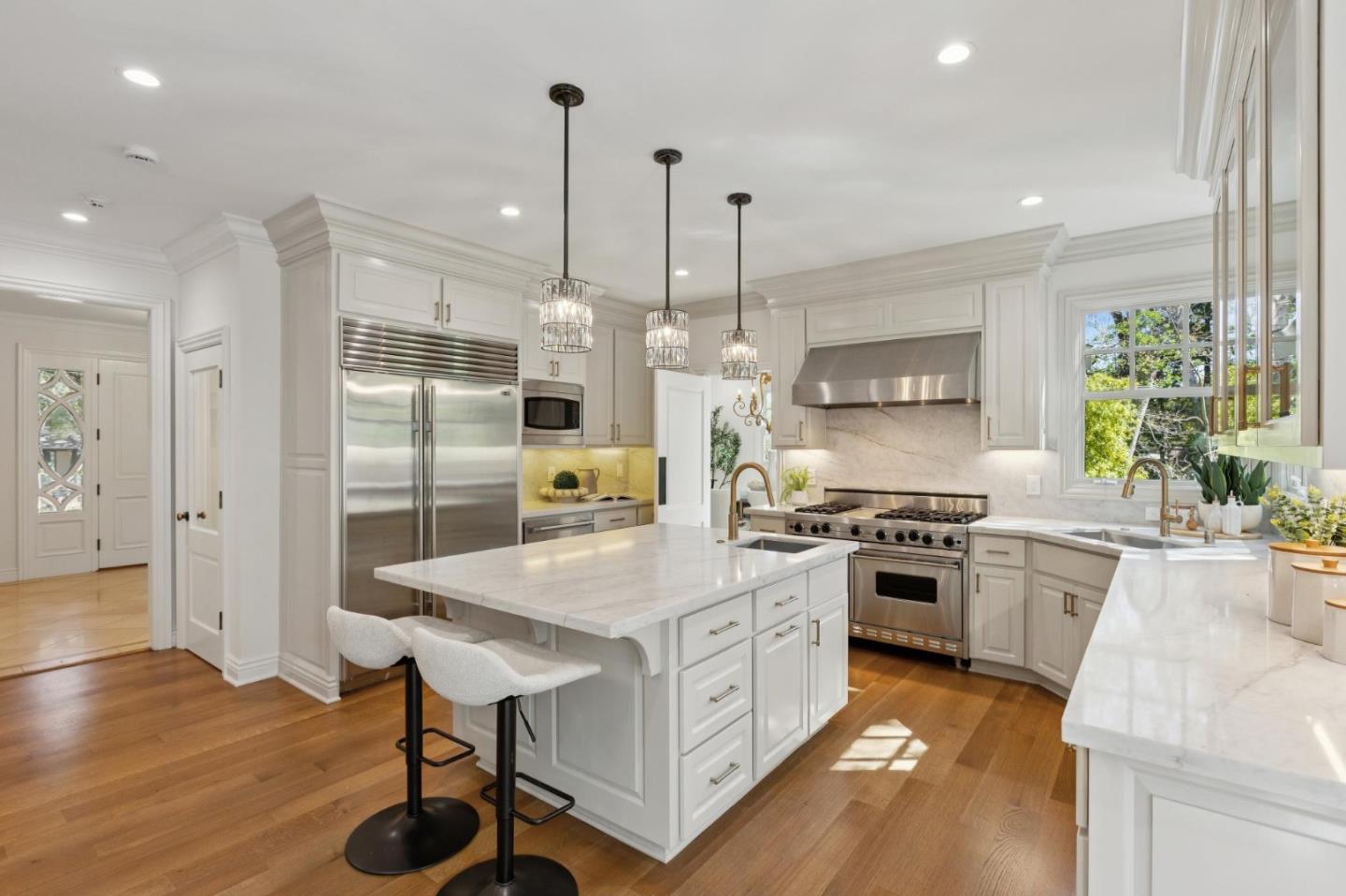 Detail Gallery Image 8 of 46 For 13999 Alta Vista Ave, Saratoga,  CA 95070 - 6 Beds | 5/1 Baths