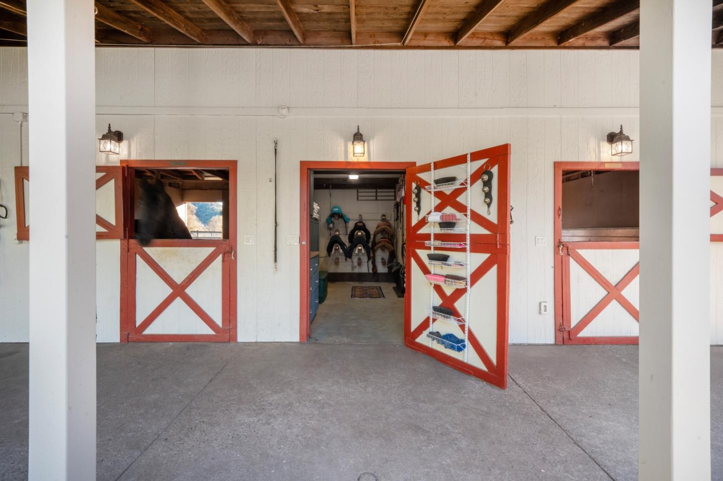 Detail Gallery Image 25 of 49 For 12170 Calle Uvas, Gilroy,  CA 95020 - 4 Beds | 2/1 Baths