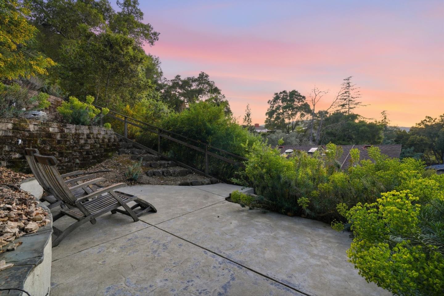 Detail Gallery Image 25 of 27 For 215 Vista De Sierra, Los Gatos,  CA 95030 - 5 Beds | 3 Baths