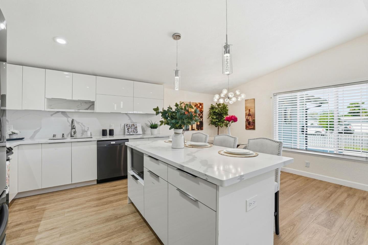 Detail Gallery Image 13 of 45 For 1800 Seaview Dr, San Jose,  CA 95122 - 5 Beds | 3 Baths