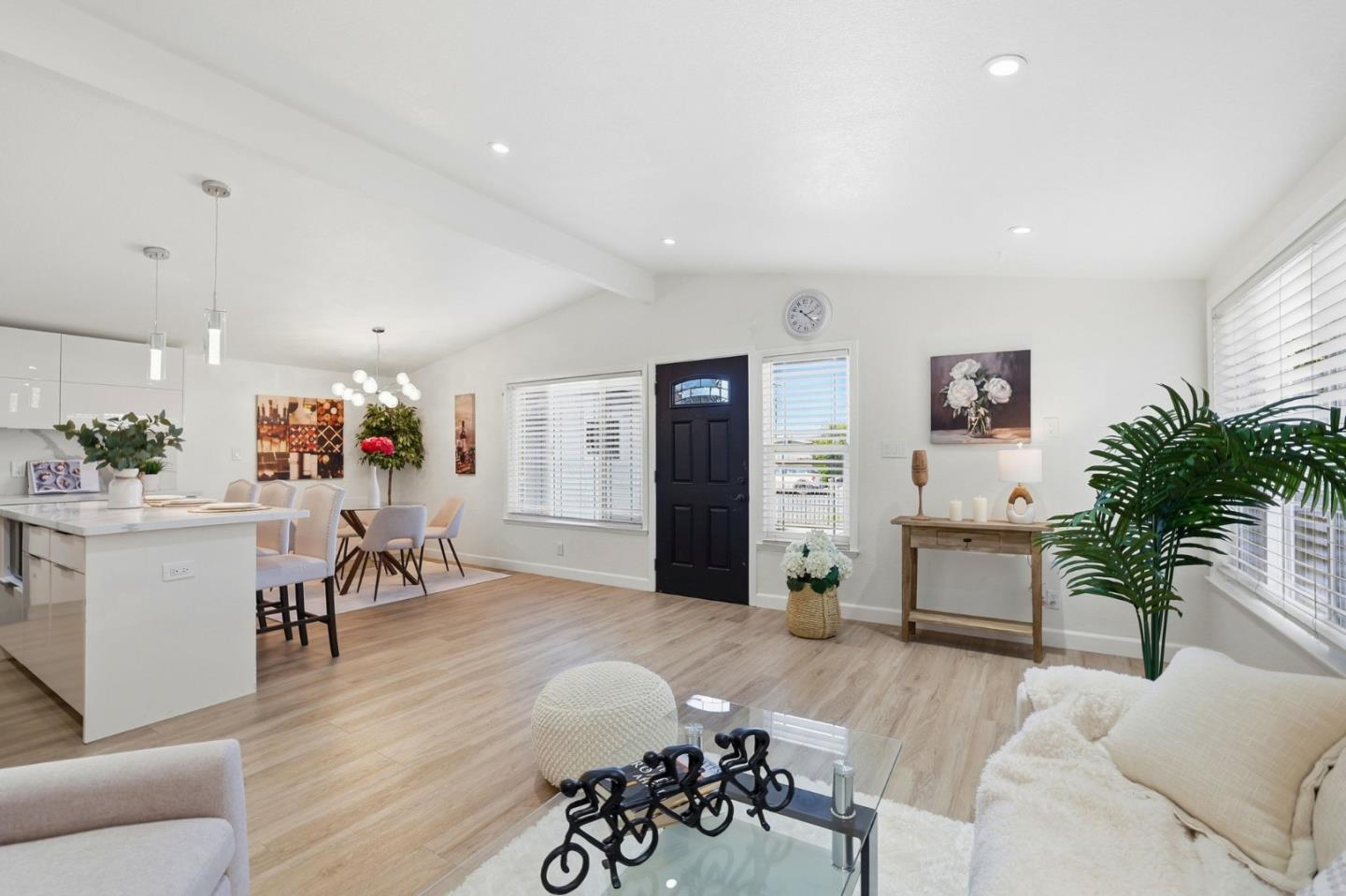 Detail Gallery Image 6 of 45 For 1800 Seaview Dr, San Jose,  CA 95122 - 5 Beds | 3 Baths