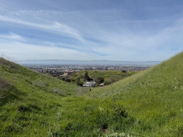 Detail Gallery Image 10 of 52 For 2118 Old Calaveras Rd, Milpitas,  CA 95035 - 6 Beds | 2 Baths