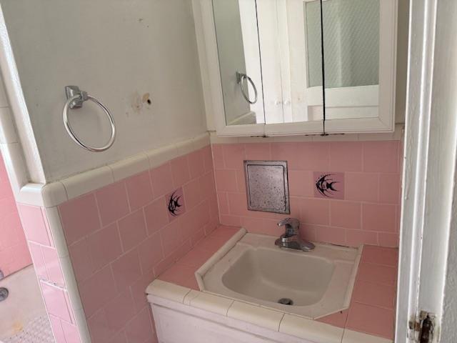 Detail Gallery Image 41 of 52 For 2118 Old Calaveras Rd, Milpitas,  CA 95035 - 6 Beds | 2 Baths