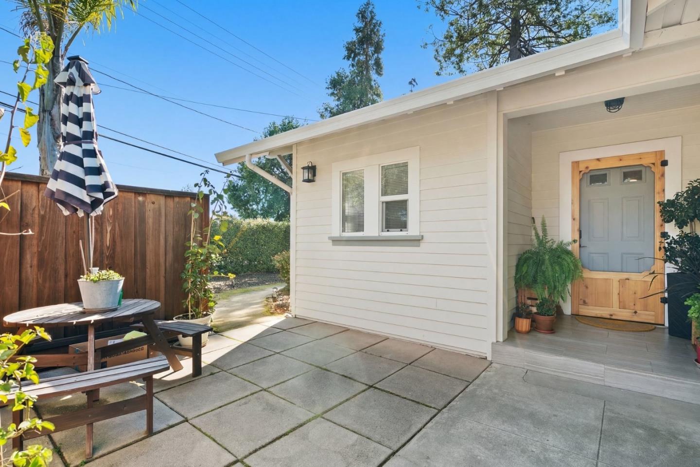 Detail Gallery Image 10 of 176 For 420 Capitola Road Ext, Santa Cruz,  CA 95062 - – Beds | – Baths