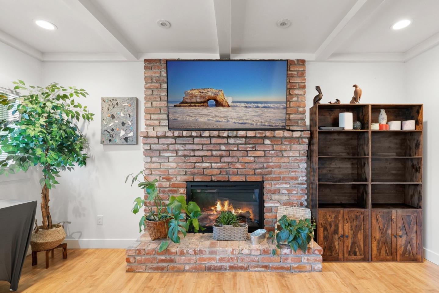 Detail Gallery Image 17 of 176 For 420 Capitola Road Ext, Santa Cruz,  CA 95062 - – Beds | – Baths