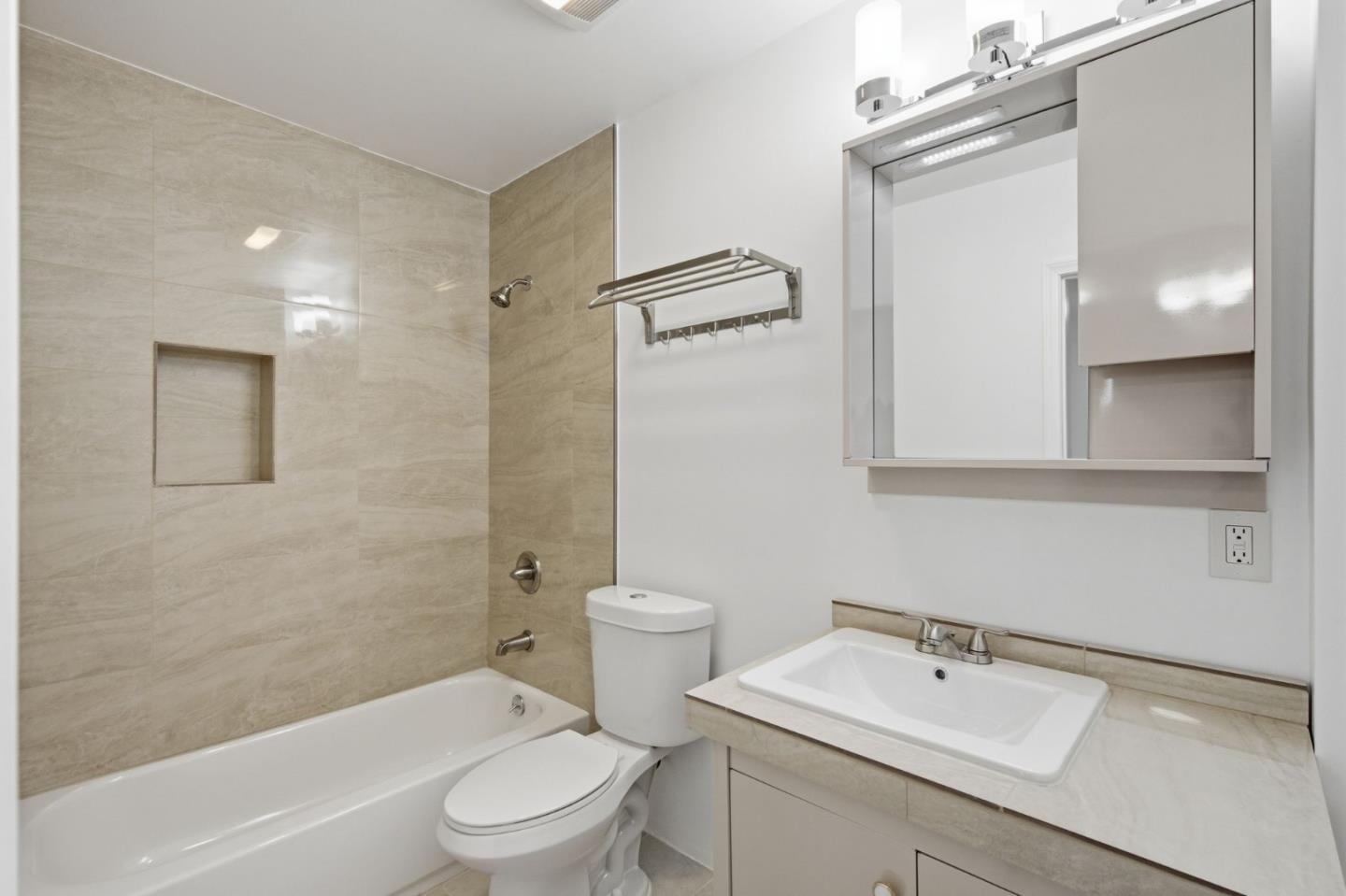 Detail Gallery Image 36 of 42 For 152 W Moltke St, Daly City,  CA 94014 - 3 Beds | 2 Baths