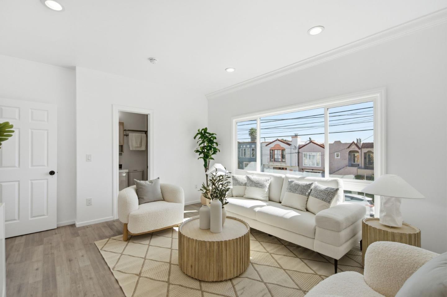 Detail Gallery Image 5 of 42 For 152 W Moltke St, Daly City,  CA 94014 - 3 Beds | 2 Baths