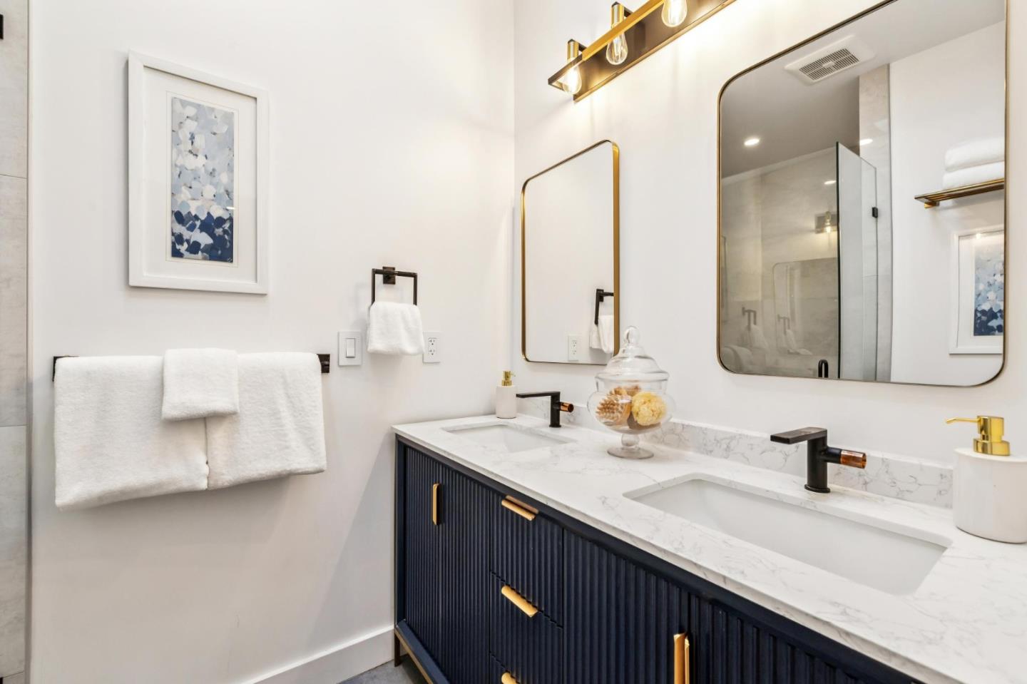 Detail Gallery Image 22 of 43 For 2030 Sand Hill Rd, Menlo Park,  CA 94025 - 3 Beds | 2/1 Baths