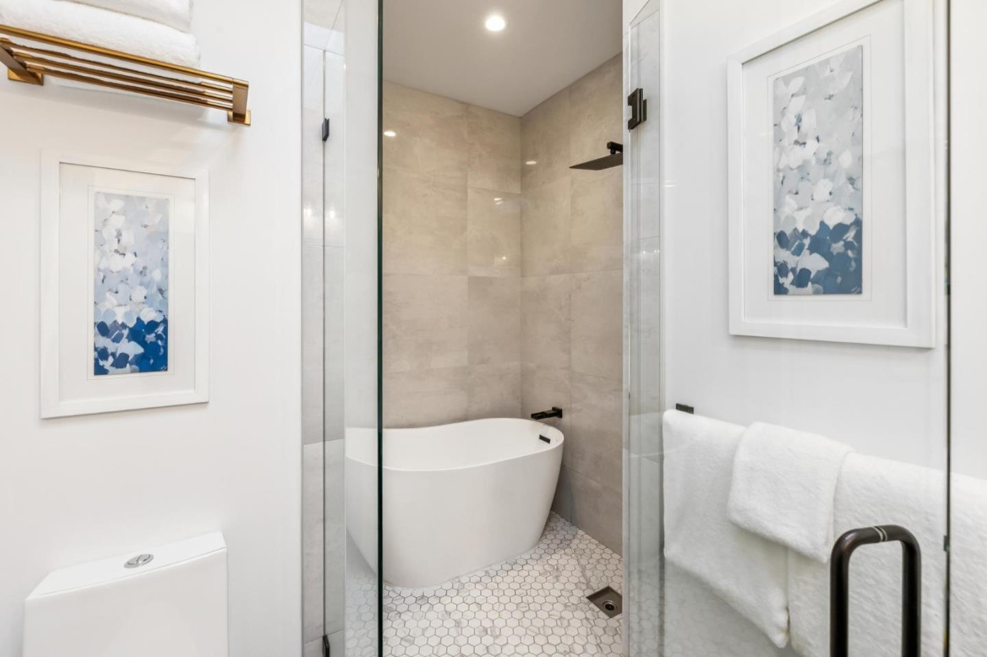 Detail Gallery Image 23 of 43 For 2030 Sand Hill Rd, Menlo Park,  CA 94025 - 3 Beds | 2/1 Baths