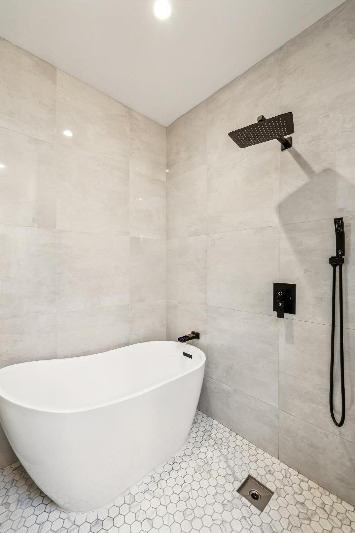 Detail Gallery Image 24 of 43 For 2030 Sand Hill Rd, Menlo Park,  CA 94025 - 3 Beds | 2/1 Baths