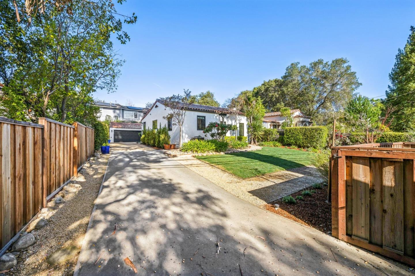 Detail Gallery Image 40 of 43 For 2030 Sand Hill Rd, Menlo Park,  CA 94025 - 3 Beds | 2/1 Baths