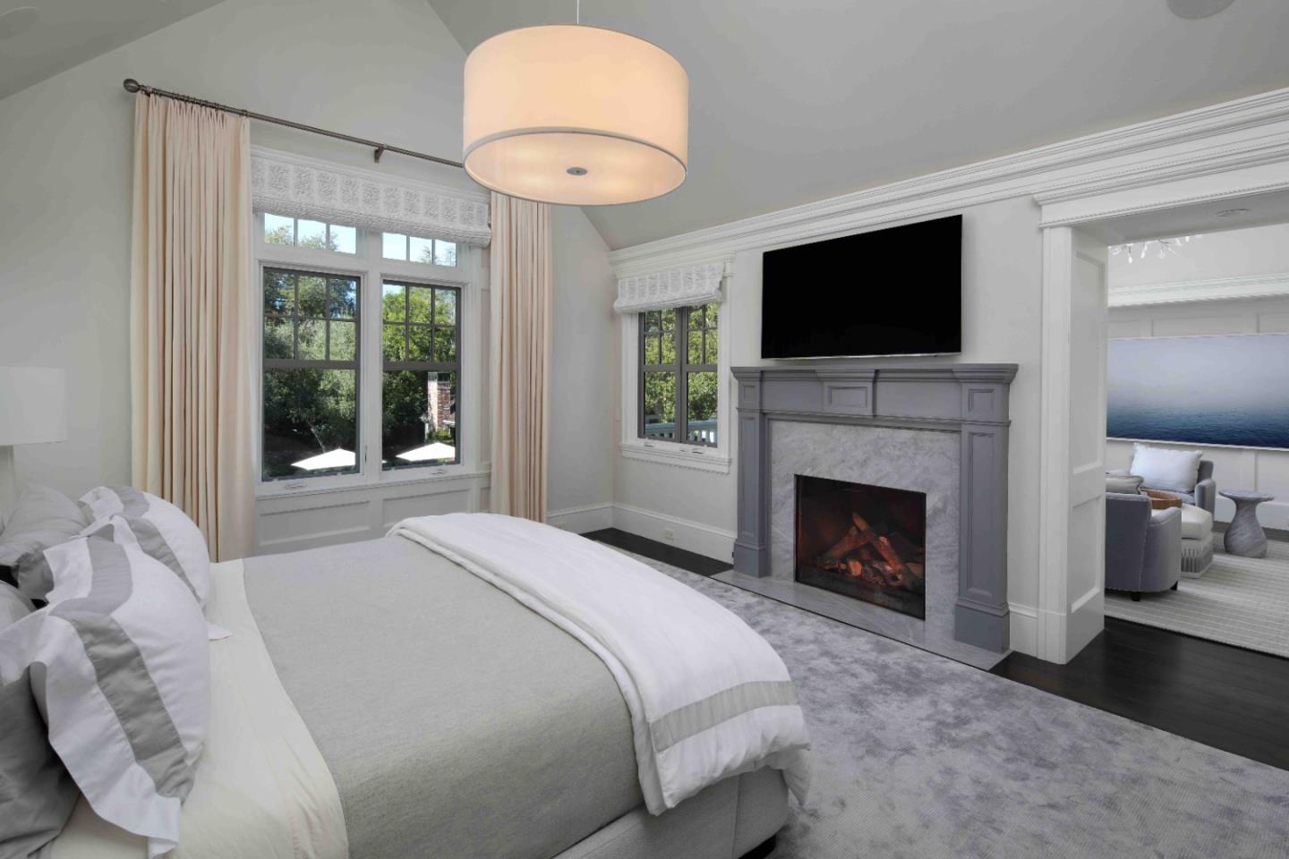 Detail Gallery Image 10 of 26 For 190 Almendral Ave, Atherton,  CA 94027 - 6 Beds | 7/2 Baths