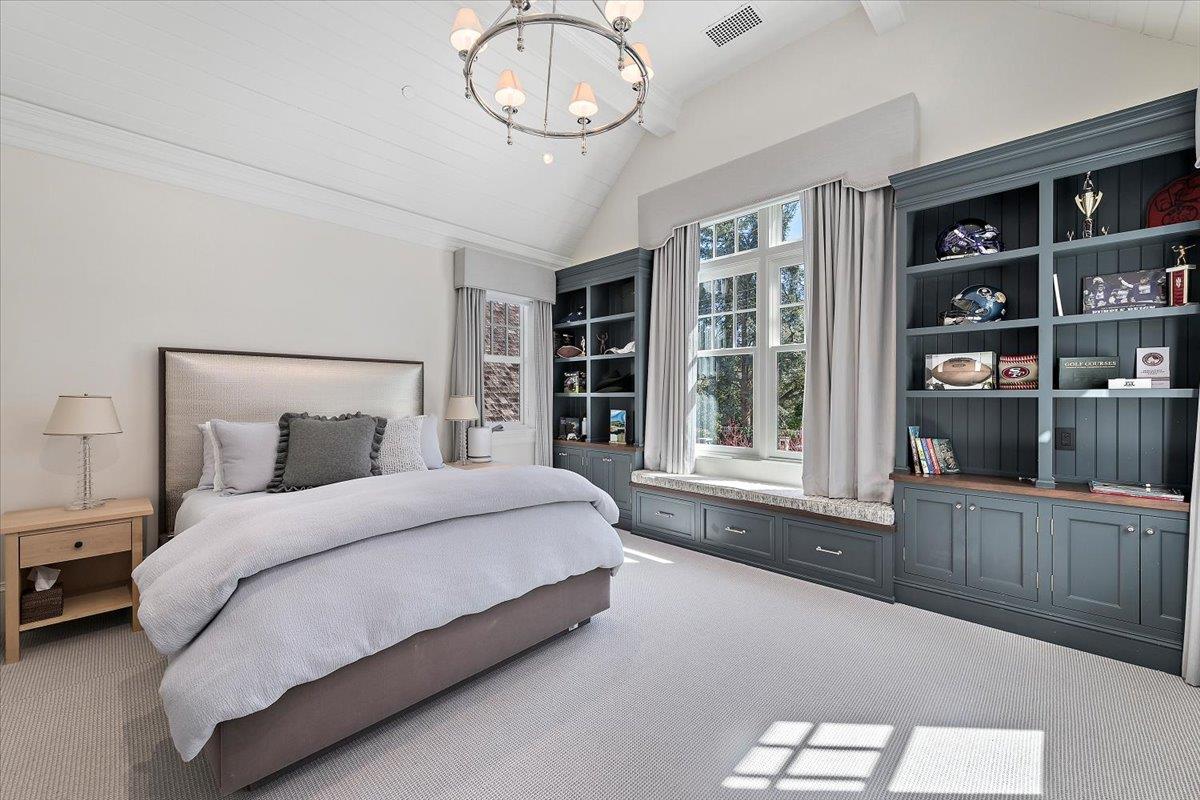 Detail Gallery Image 13 of 26 For 190 Almendral Ave, Atherton,  CA 94027 - 6 Beds | 7/2 Baths