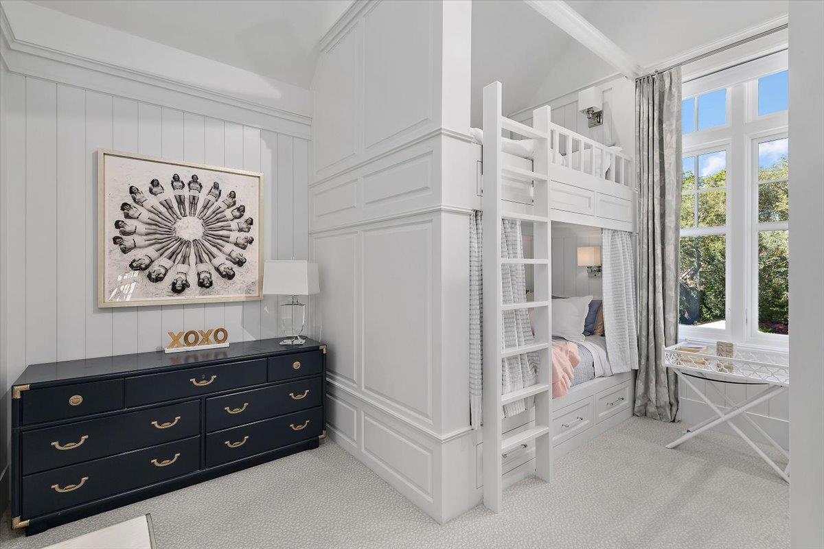 Detail Gallery Image 14 of 26 For 190 Almendral Ave, Atherton,  CA 94027 - 6 Beds | 7/2 Baths