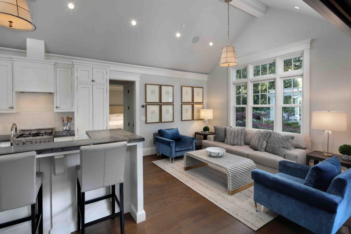 Detail Gallery Image 23 of 26 For 190 Almendral Ave, Atherton,  CA 94027 - 6 Beds | 7/2 Baths