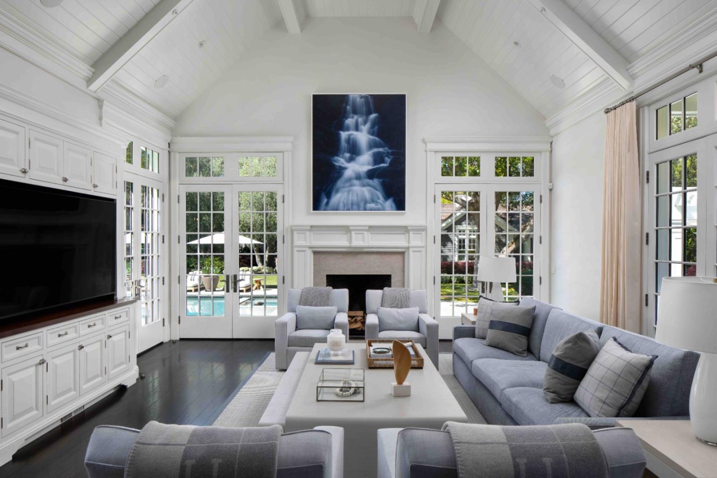 Detail Gallery Image 8 of 26 For 190 Almendral Ave, Atherton,  CA 94027 - 6 Beds | 7/2 Baths