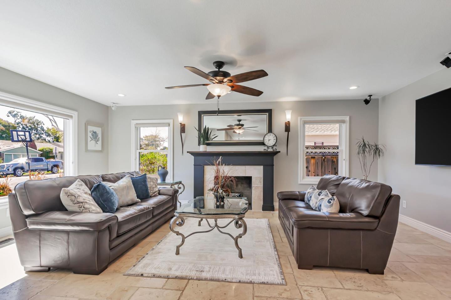 Detail Gallery Image 16 of 47 For Address Not Disclosed, San Jose,  CA 95126 - 4 Beds | 3 Baths