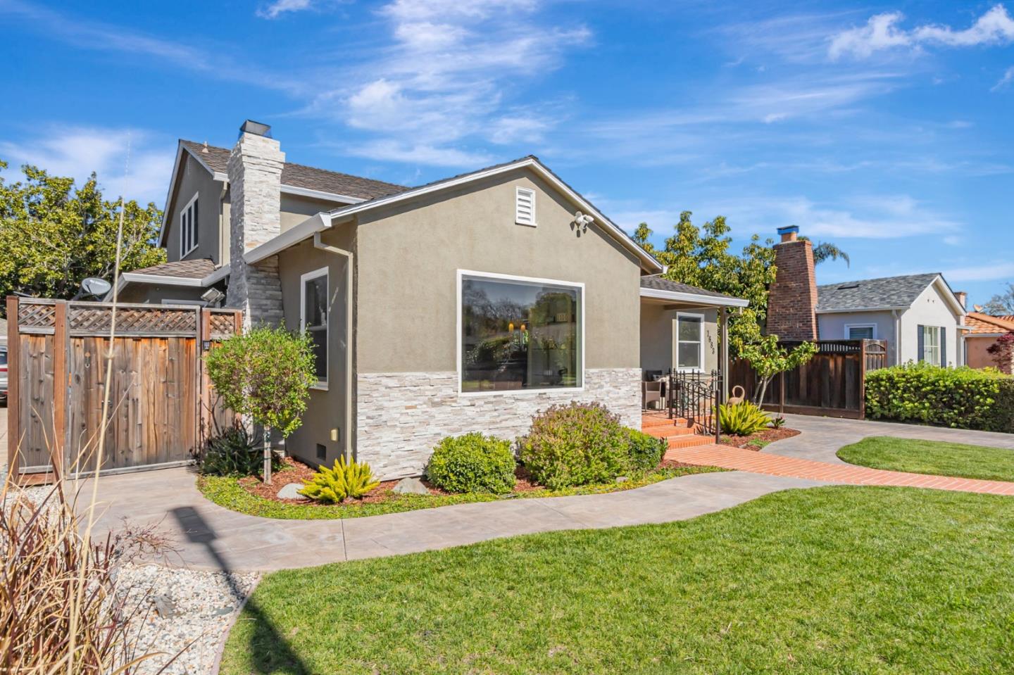 Detail Gallery Image 2 of 47 For Address Not Disclosed, San Jose,  CA 95126 - 4 Beds | 3 Baths