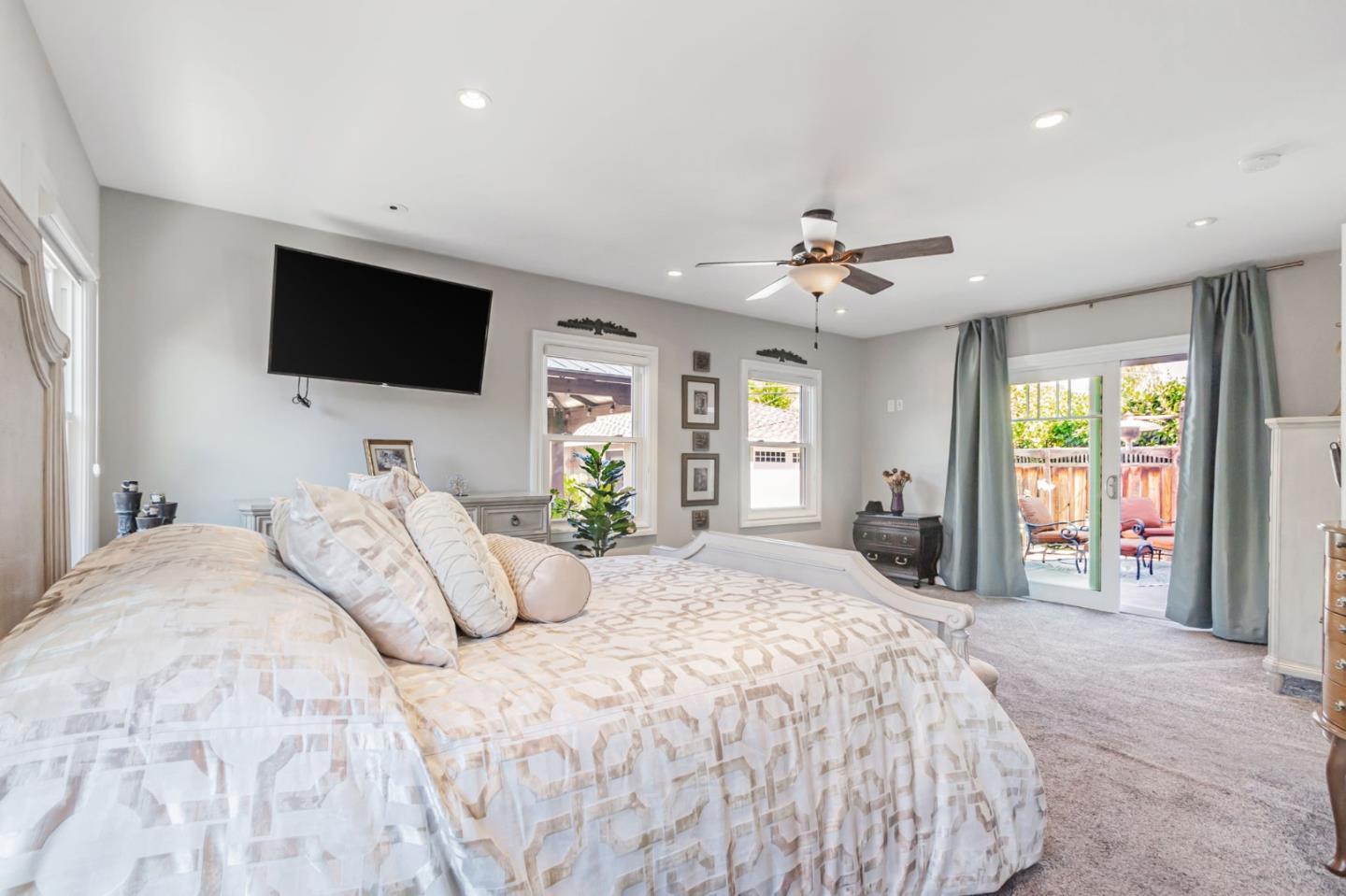 Detail Gallery Image 22 of 47 For Address Not Disclosed, San Jose,  CA 95126 - 4 Beds | 3 Baths