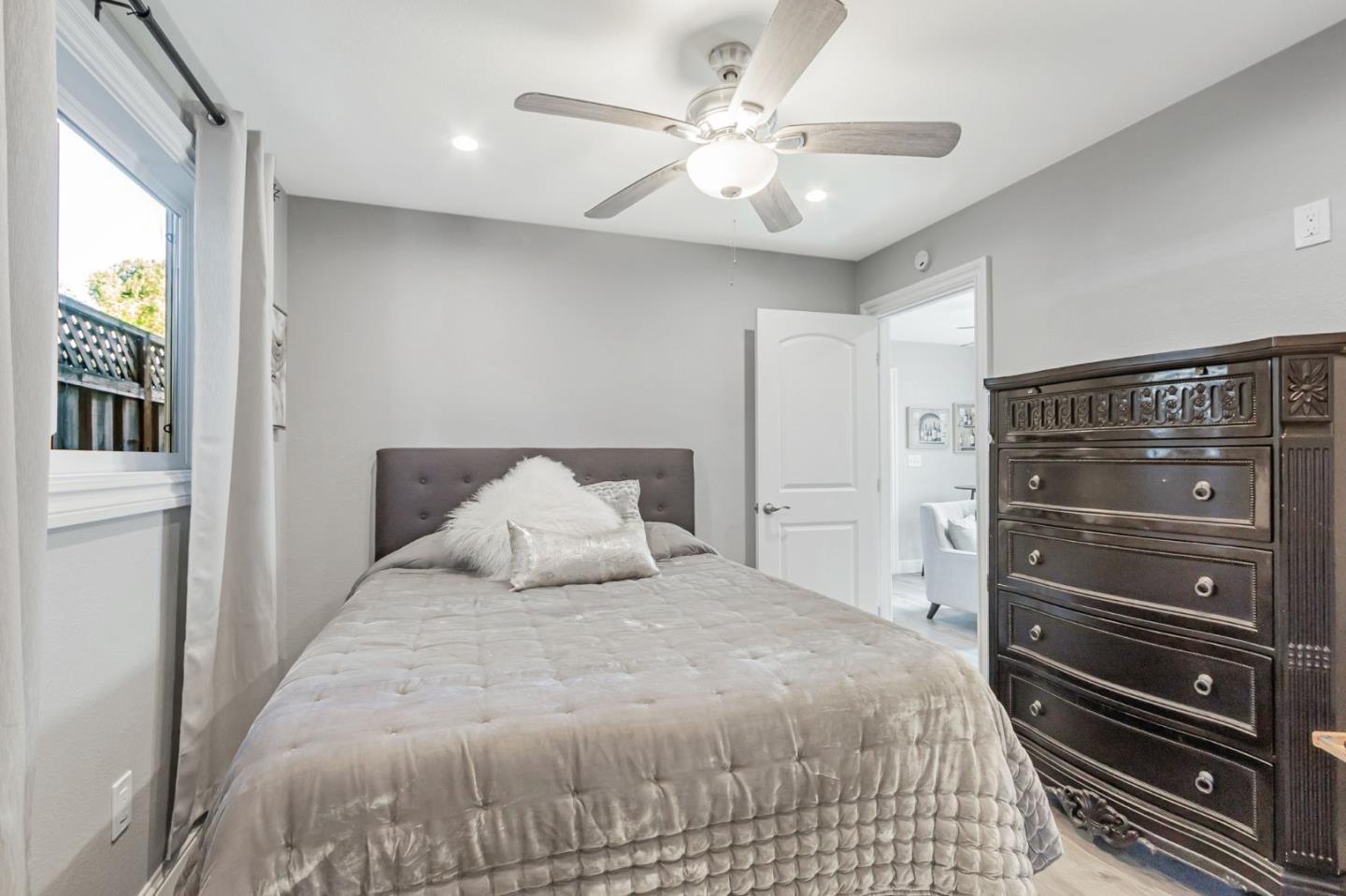 Detail Gallery Image 46 of 47 For Address Not Disclosed, San Jose,  CA 95126 - 4 Beds | 3 Baths