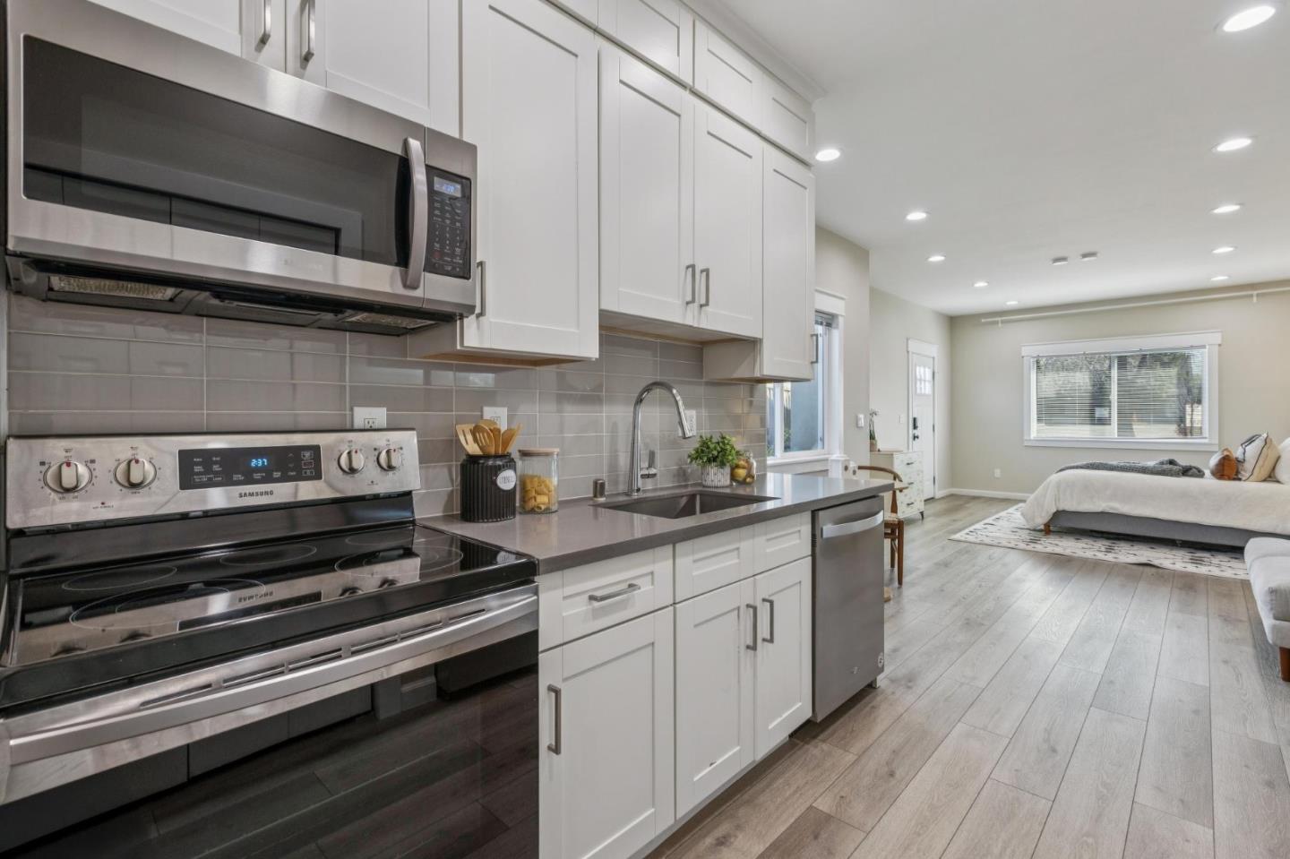 Detail Gallery Image 32 of 35 For 1779 Foxworthy Ave, San Jose,  CA 95124 - 3 Beds | 3 Baths