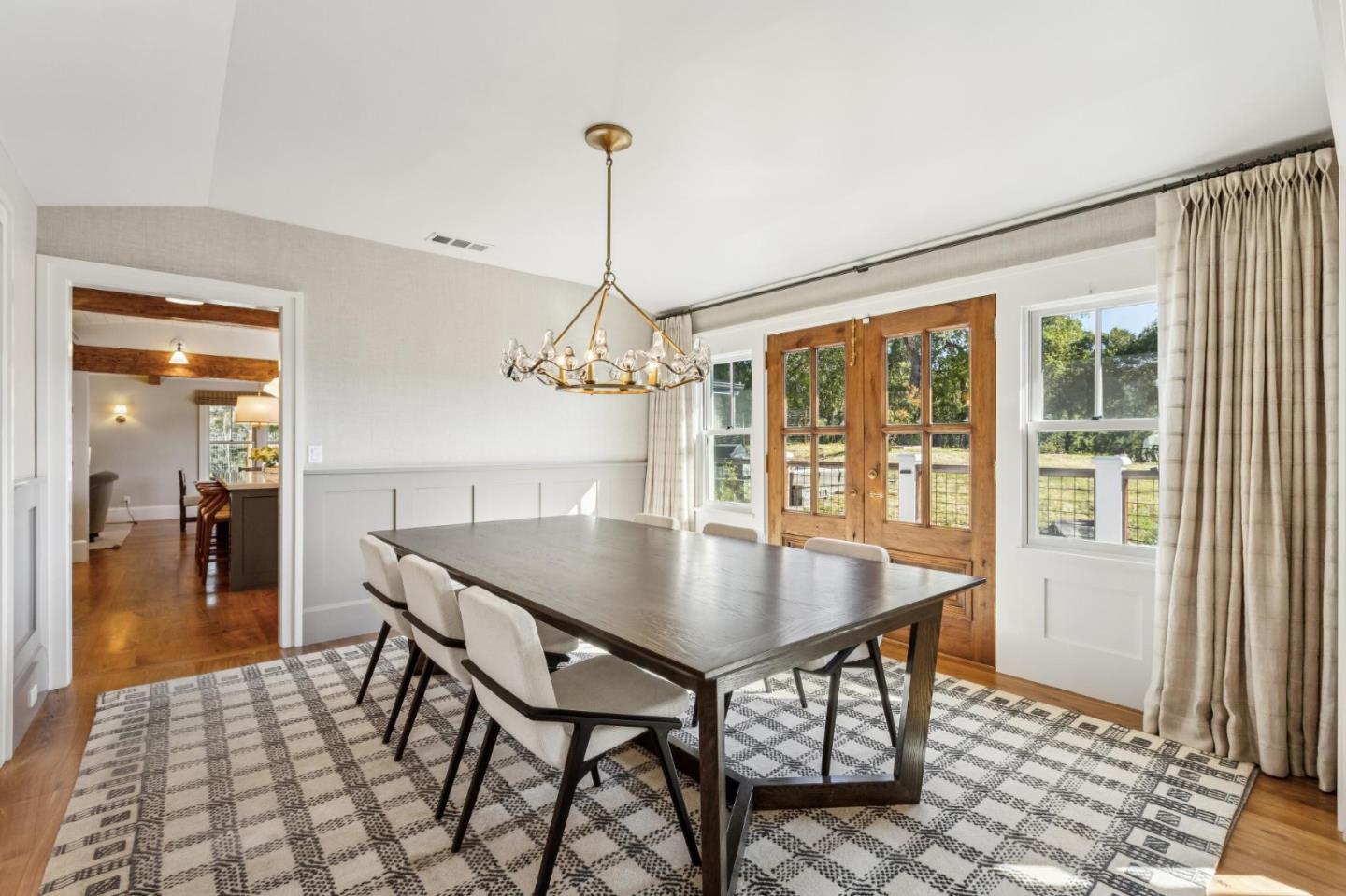 Detail Gallery Image 10 of 53 For 21842 via Regina, Saratoga,  CA 95070 - 5 Beds | 4/1 Baths