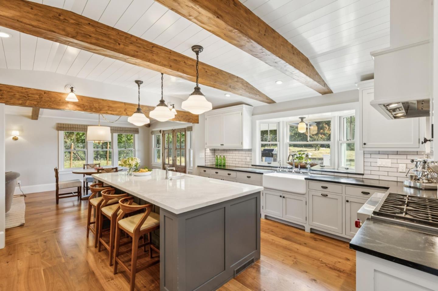 Detail Gallery Image 12 of 53 For 21842 via Regina, Saratoga,  CA 95070 - 5 Beds | 4/1 Baths