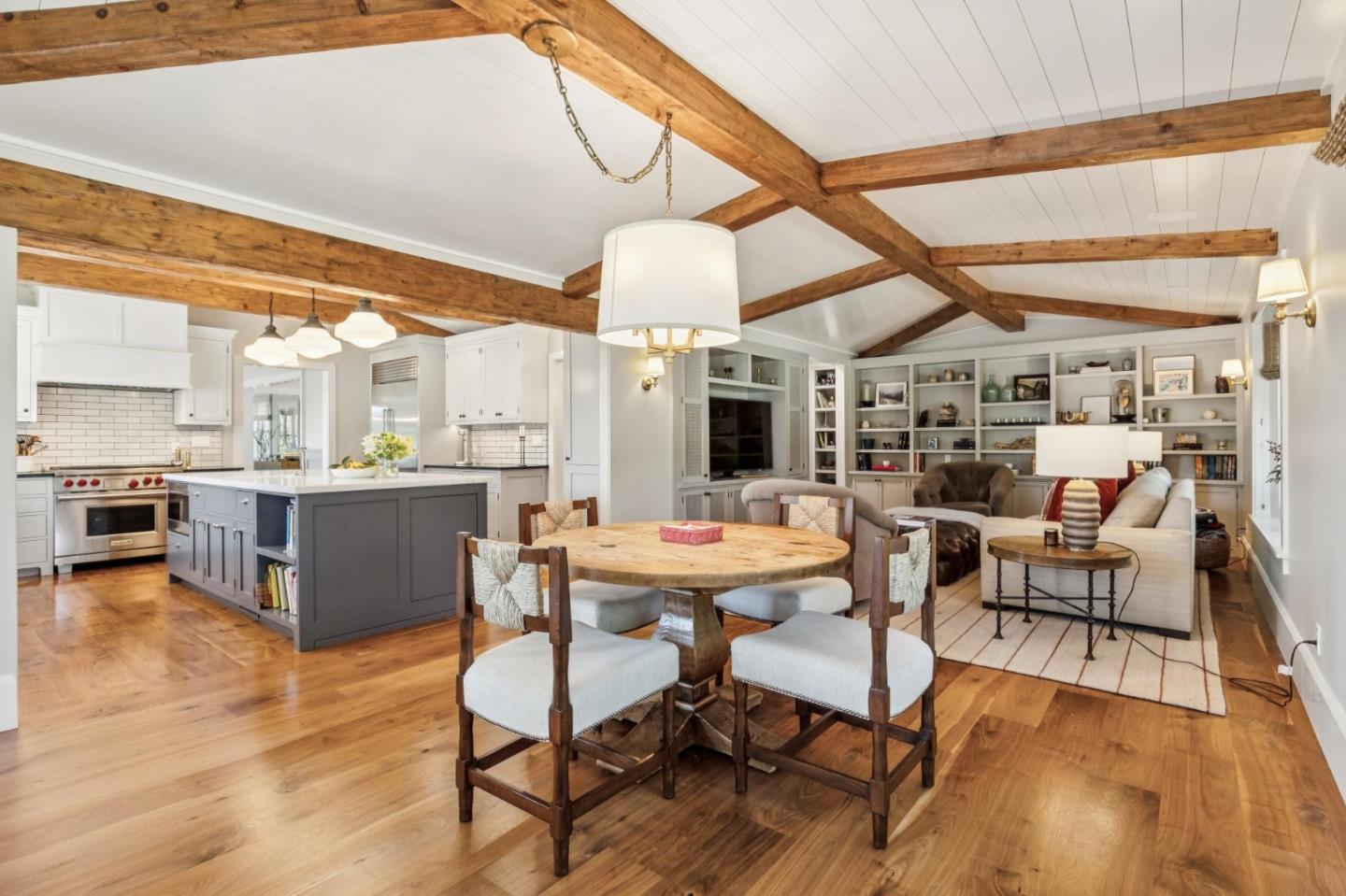 Detail Gallery Image 13 of 53 For 21842 via Regina, Saratoga,  CA 95070 - 5 Beds | 4/1 Baths