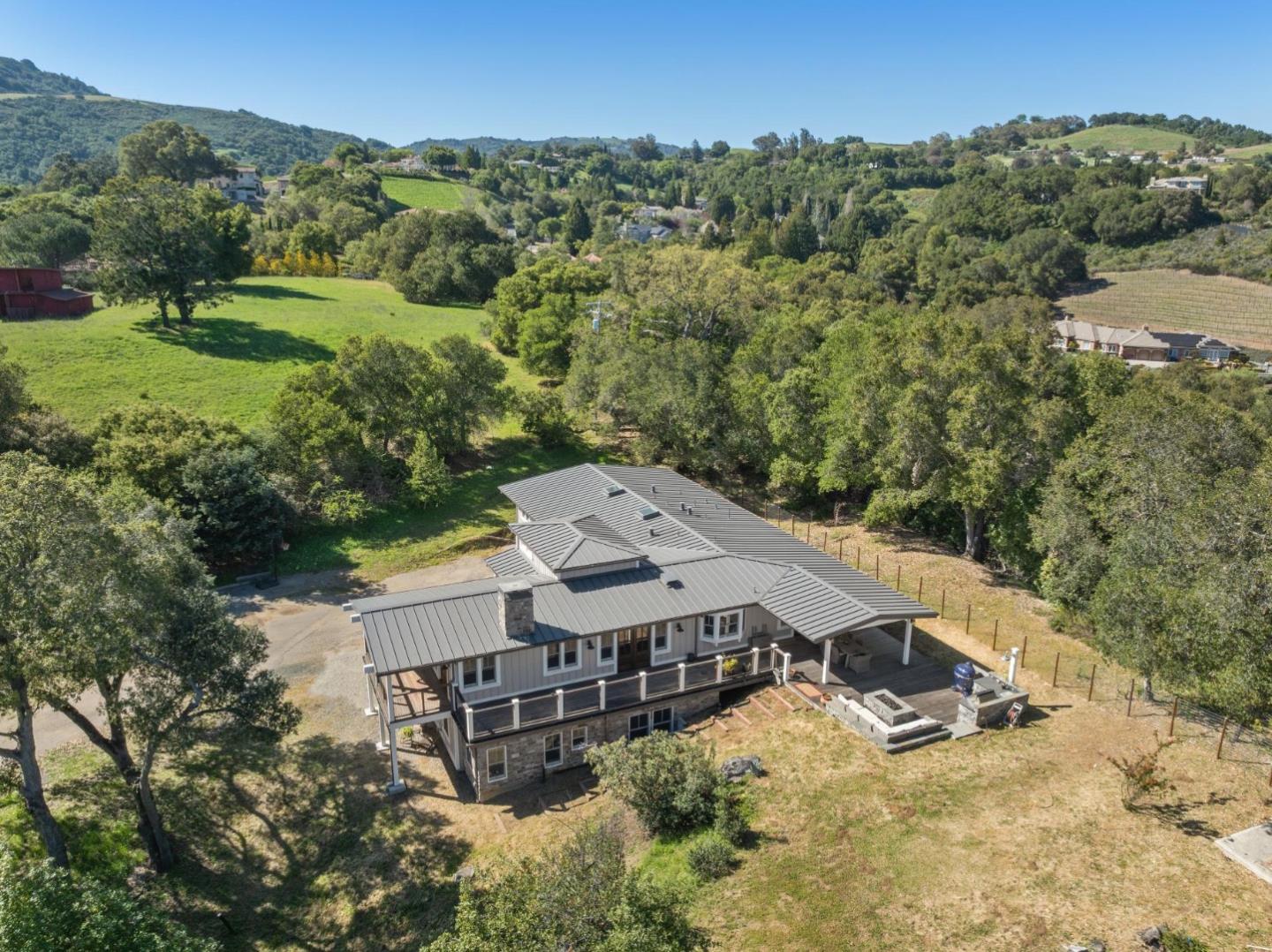 Detail Gallery Image 2 of 53 For 21842 via Regina, Saratoga,  CA 95070 - 5 Beds | 4/1 Baths